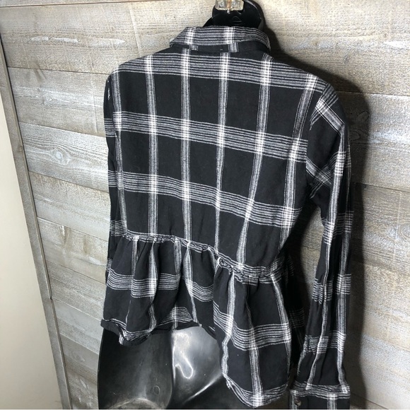 Love Notes black plaid ruffle botton flannel button down top - Picture 3 of 3